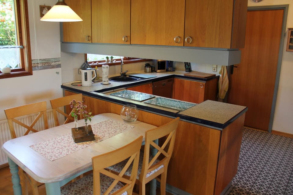 Property building, Kitchen or kitchenette, Living room