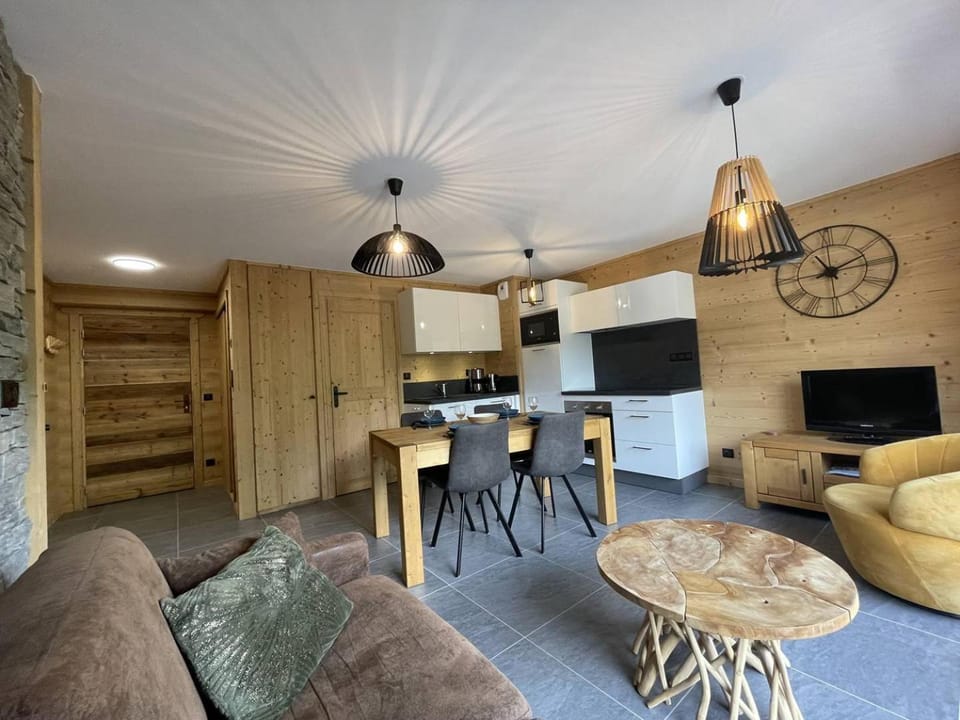 Appartement 4 personnes de standing au coeur du village Apartment in Saint-Sorlin-d'Arves