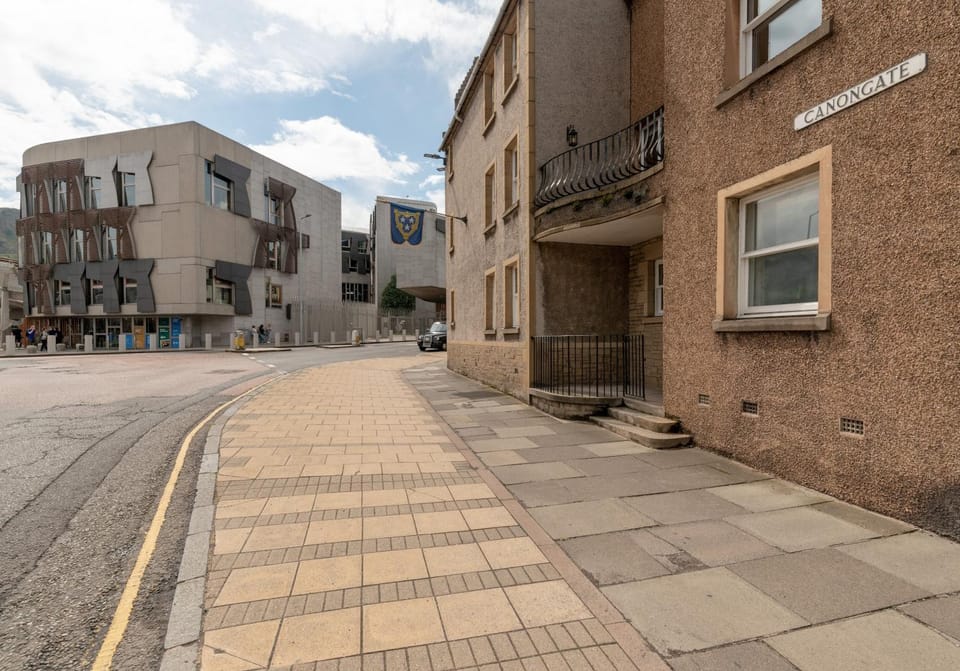 Canongate - 357 Apartment in Edinburgh