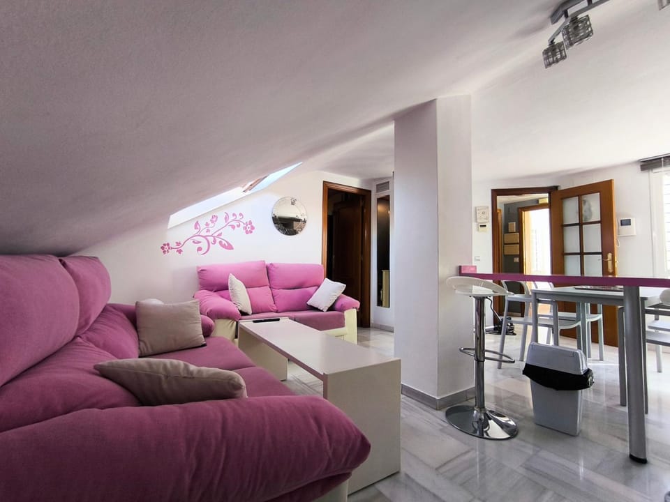 Communal lounge/ TV room
