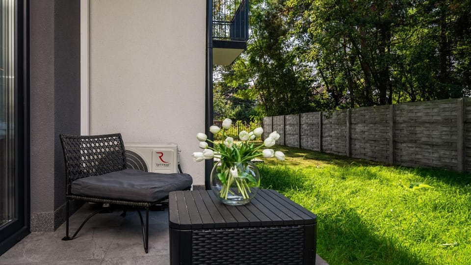 Balcony/Terrace, Garden view