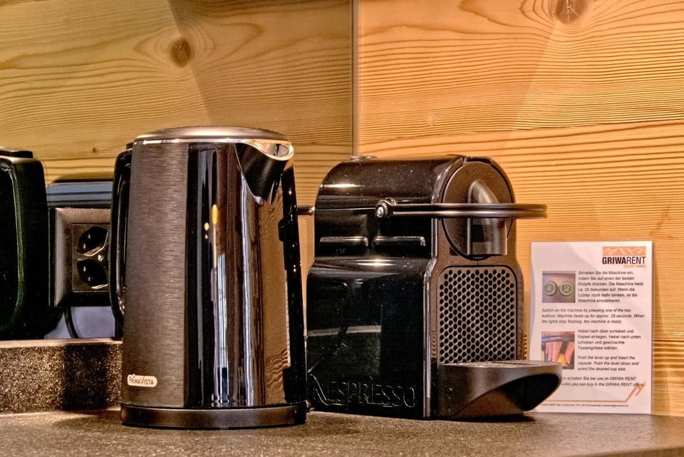 Coffee/tea facilities, Kitchen or kitchenette