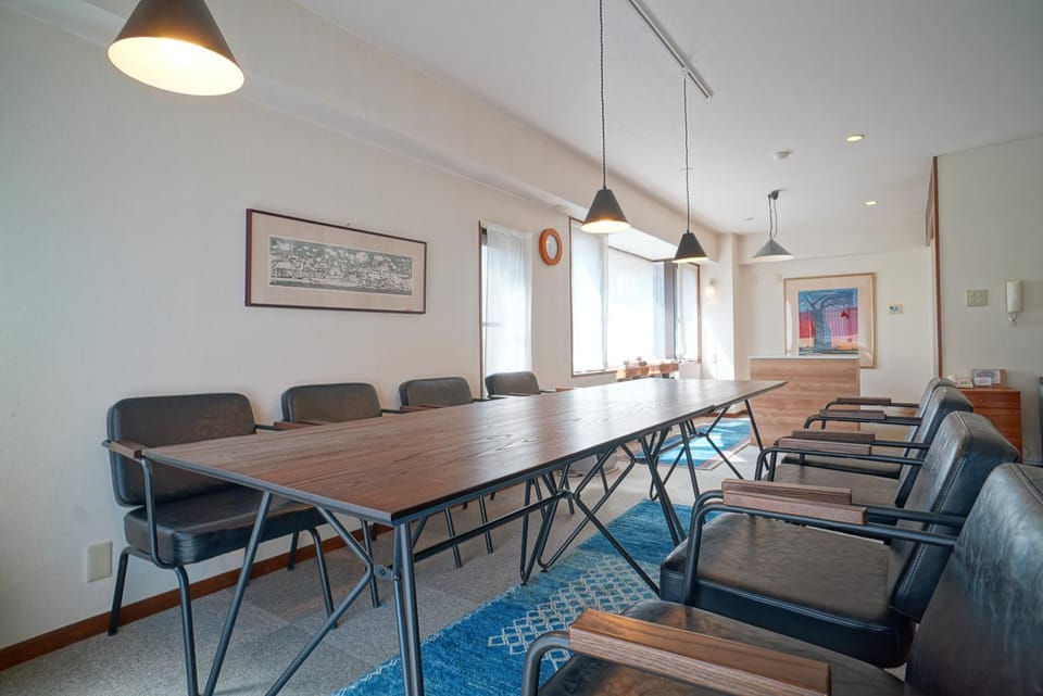 Meeting/conference room