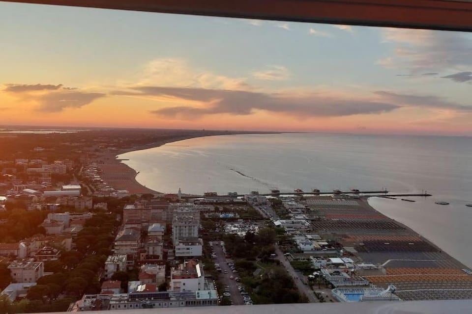 City view, Sea view, Sunrise