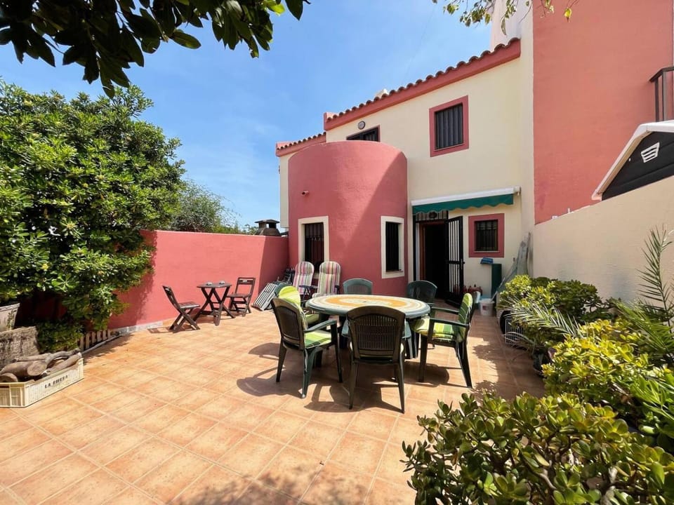 Garden, Garden, Balcony/Terrace