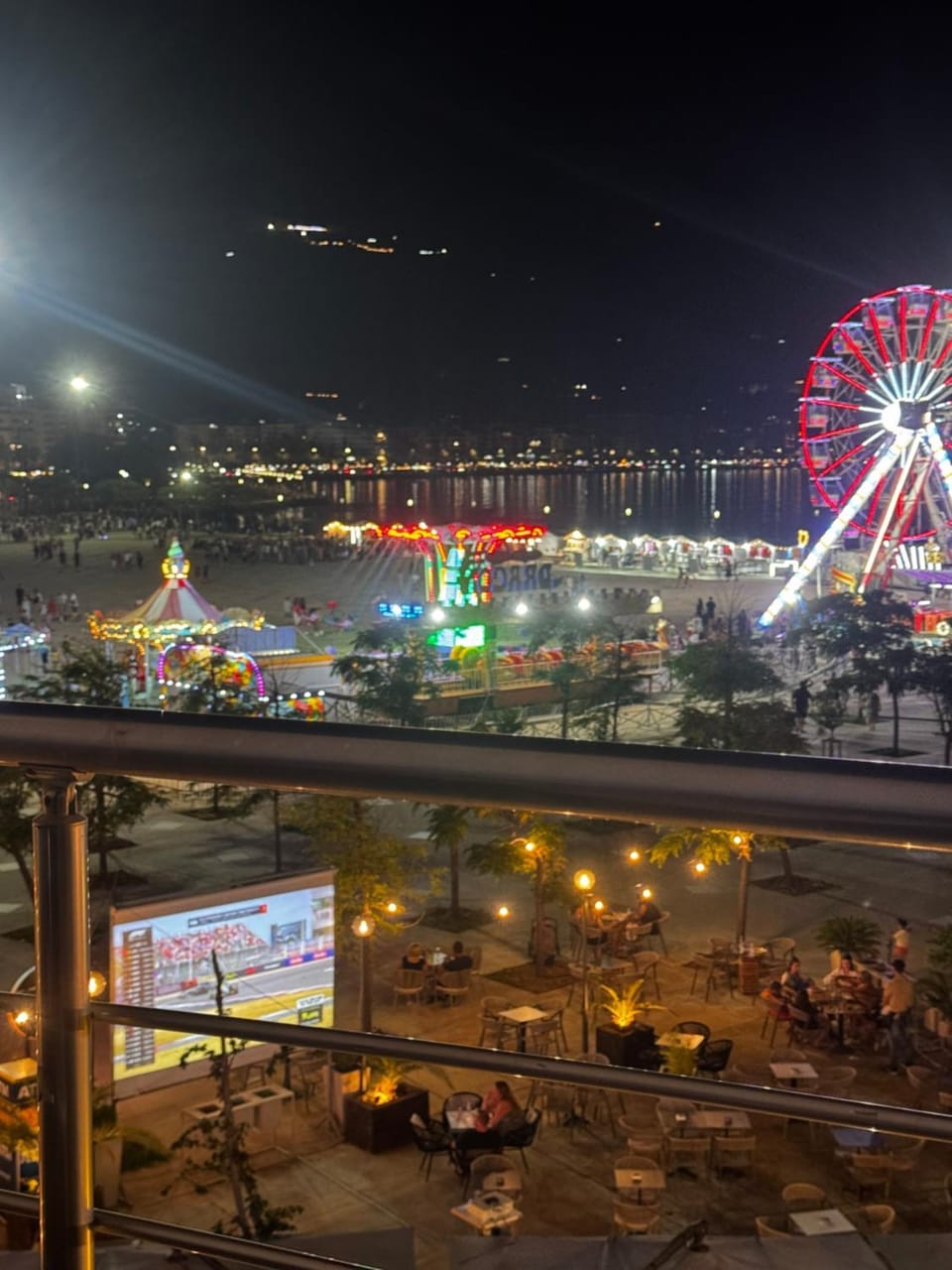 The oasis seaview Apartment in Vlorë