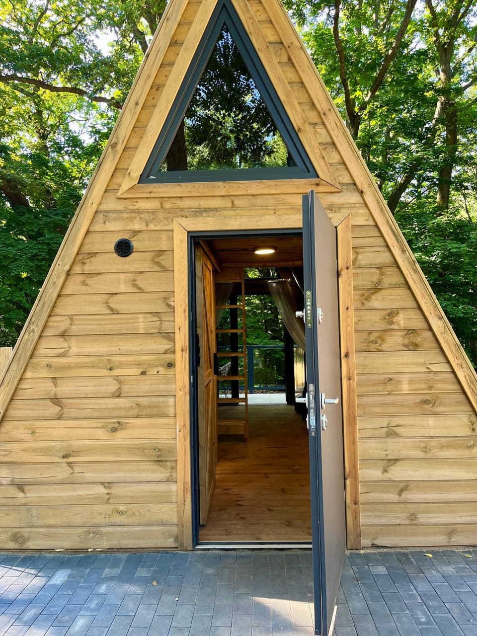 Metropolis CampGlamping Campground/ 
RV Resort in Sopot
