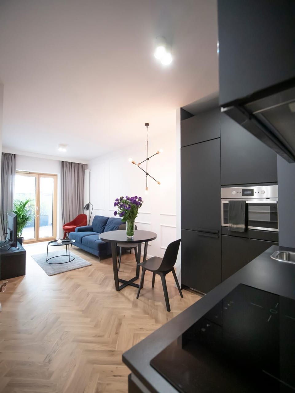 Kitchen or kitchenette, Photo of the whole room, Dining area