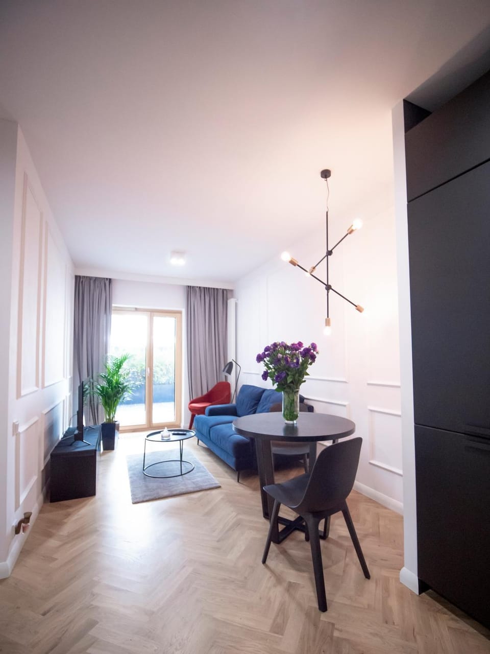 Living room, Seating area, Dining area