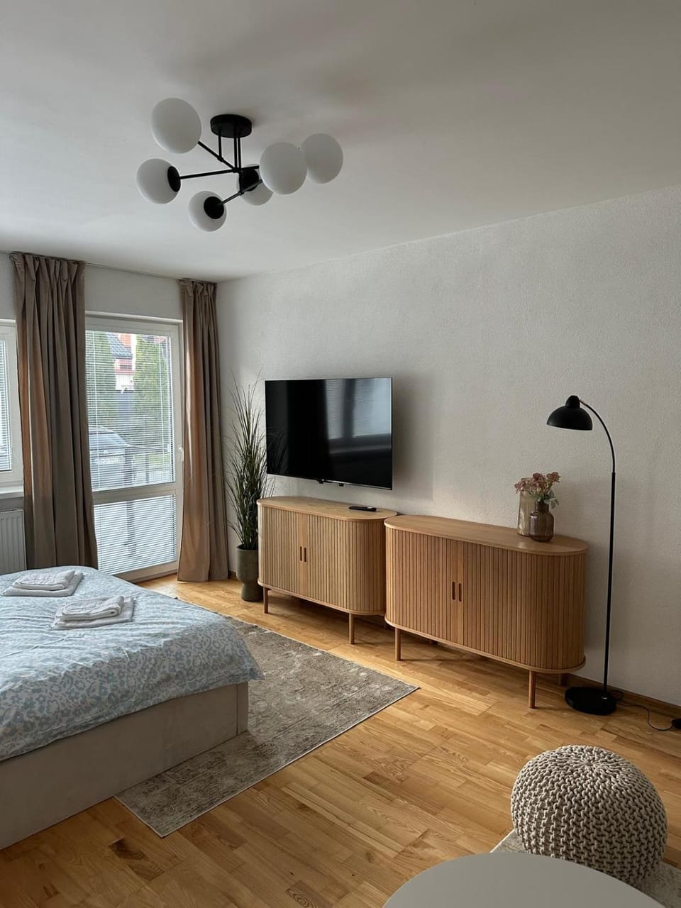 Communal lounge/ TV room, TV and multimedia, Bedroom