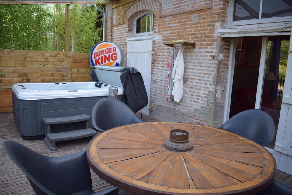 Patio, Patio, Hot Tub