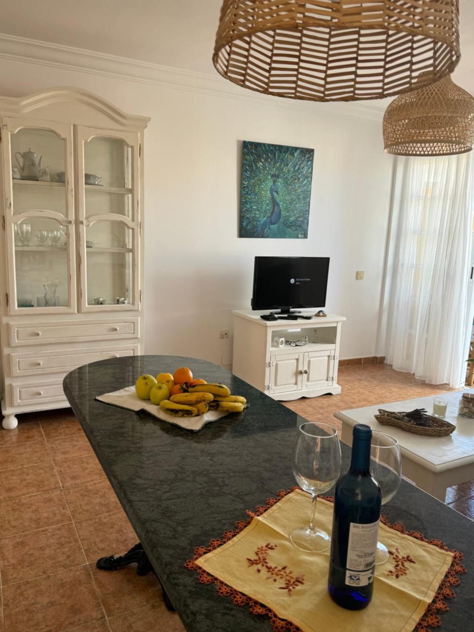 TV and multimedia, Living room, Dining area