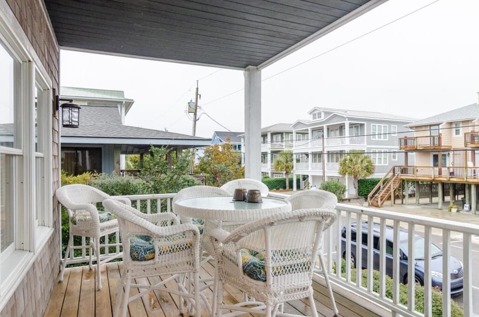A Little Piece of Paradise by Bryant Real Estate House in Wrightsville Beach