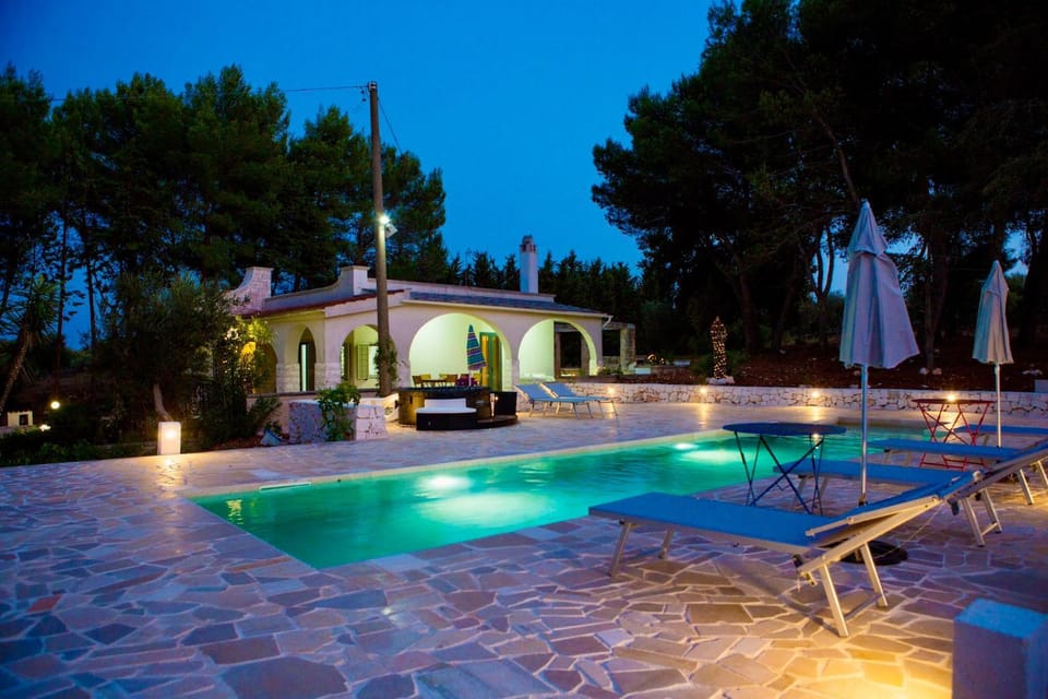 Night, Pool view, Swimming pool, sunbed