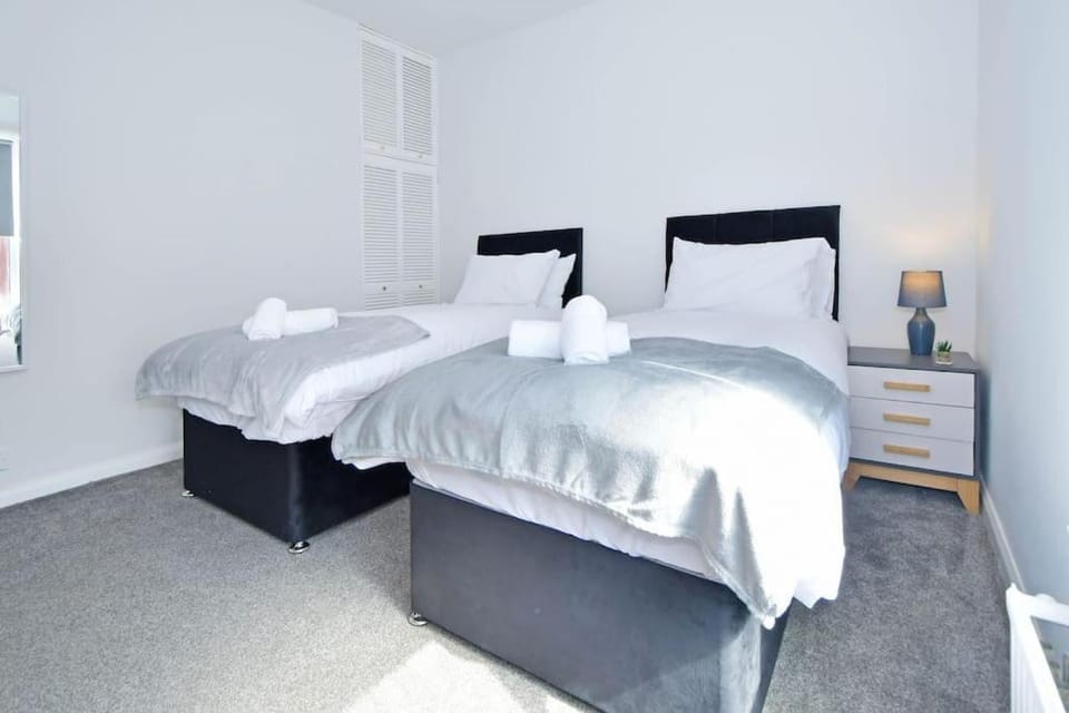 Holt House - By Sigma Stays House in Crewe