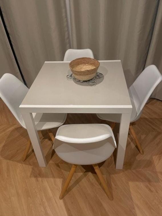 Seating area, Dining area
