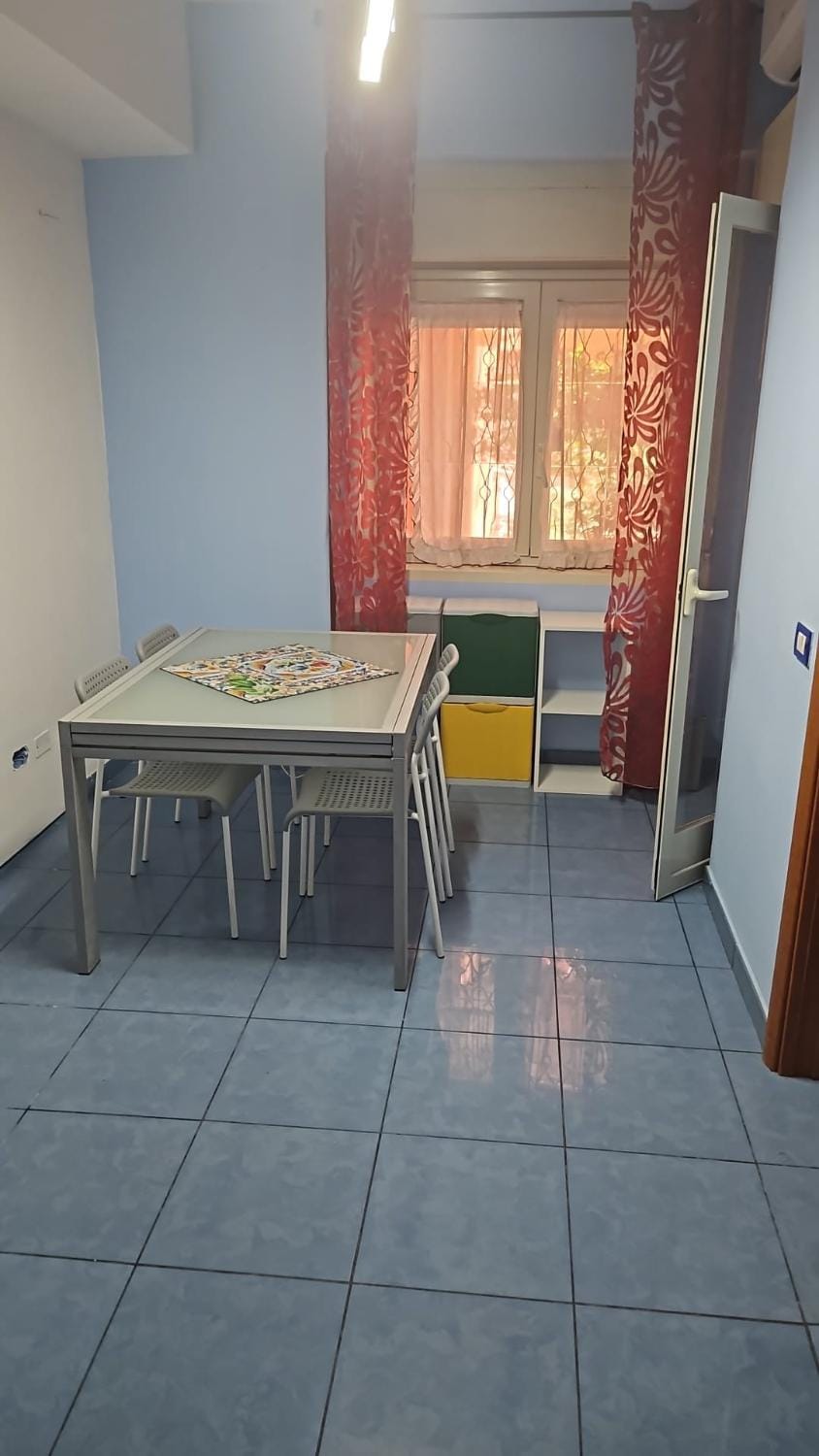 Dining area, Lunch