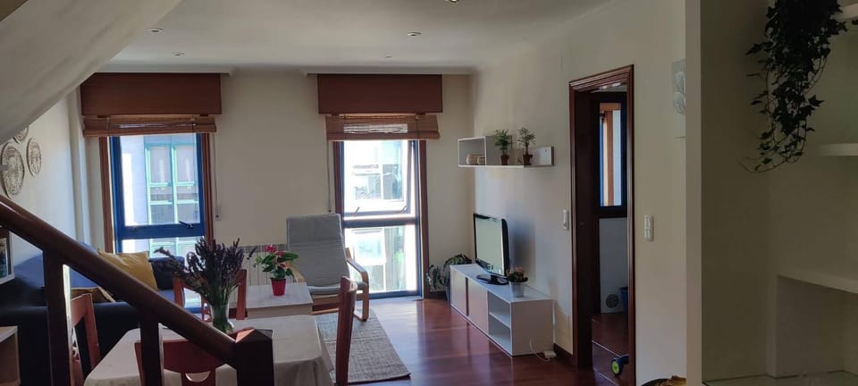 Communal lounge/ TV room, TV and multimedia, Living room, Seating area, Dining area, Evening entertainment