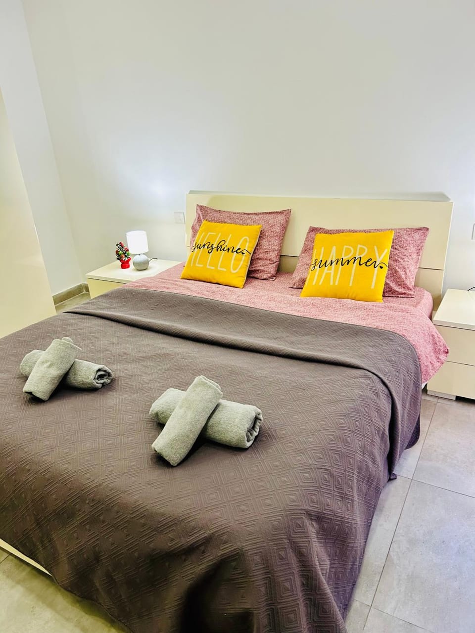 Cosy Seaside APT, 200m from the Seafront Apartment in Sliema