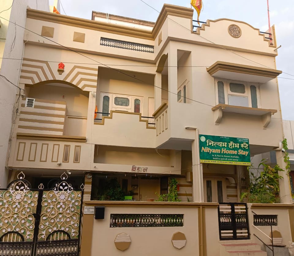 Property building, Facade/entrance, Street view, Parking