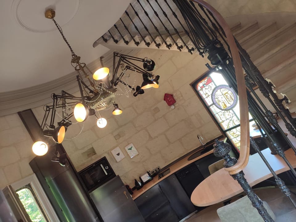 Property building, Dining area, kitchen