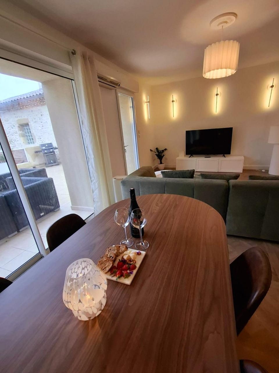 Communal lounge/ TV room, TV and multimedia, Living room
