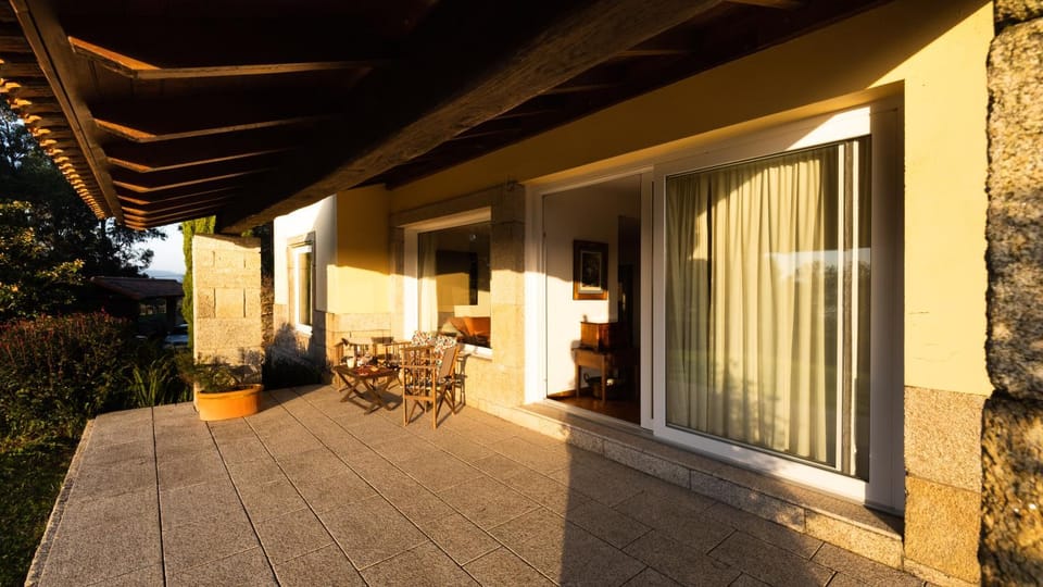 Off site, Balcony/Terrace