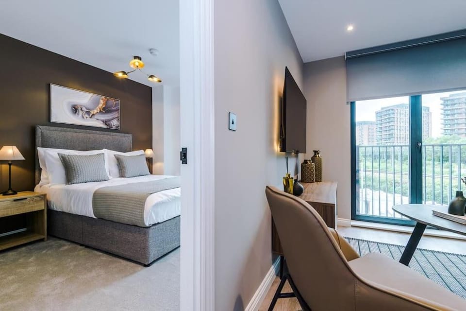 2 Bedroom Apartment Leeds City Centre Apartment in Leeds