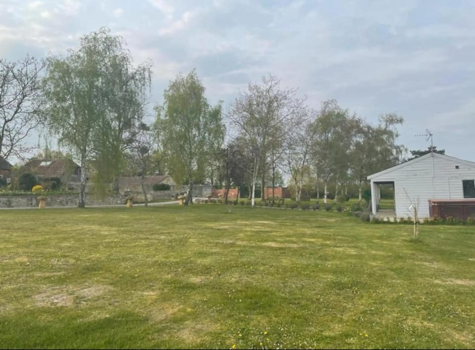 Orchard Retreat - Rural Cabin - Private Hot Tub! Cabin in Malvern Hills District