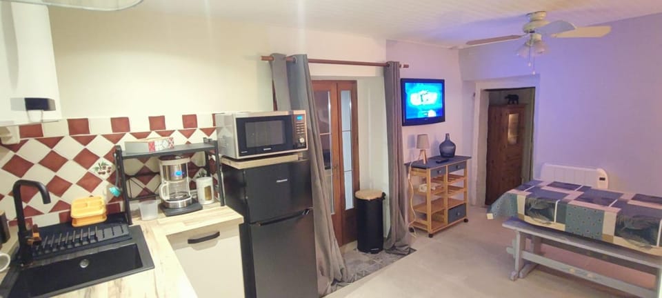 TV and multimedia, Kitchen or kitchenette, Dining area