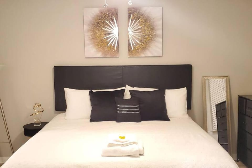 Bed, Bedroom