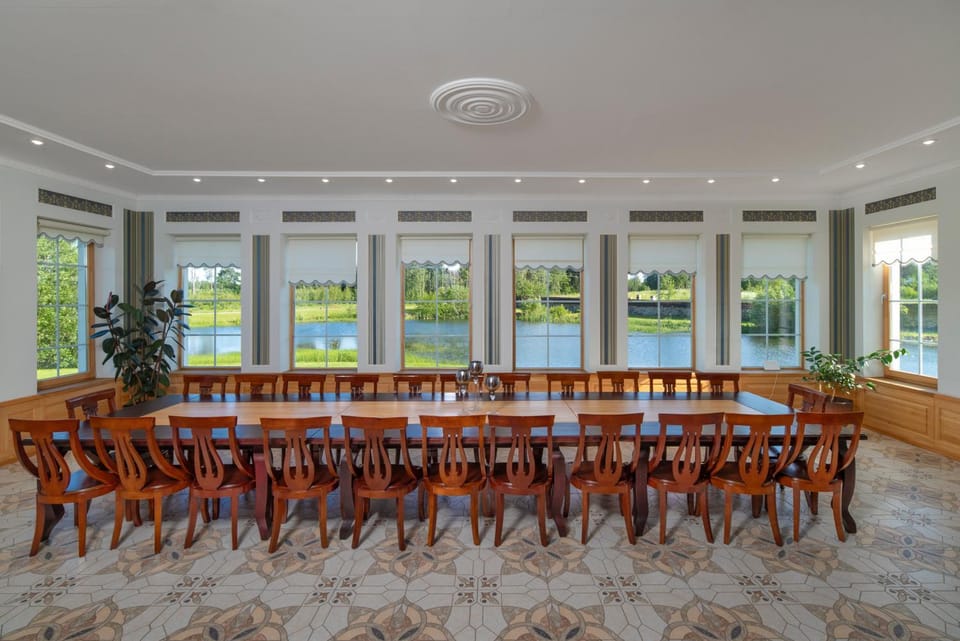Luxury Waterfront Retreat with Panorama Room & Sauna at Sinso Talu House in Estonia