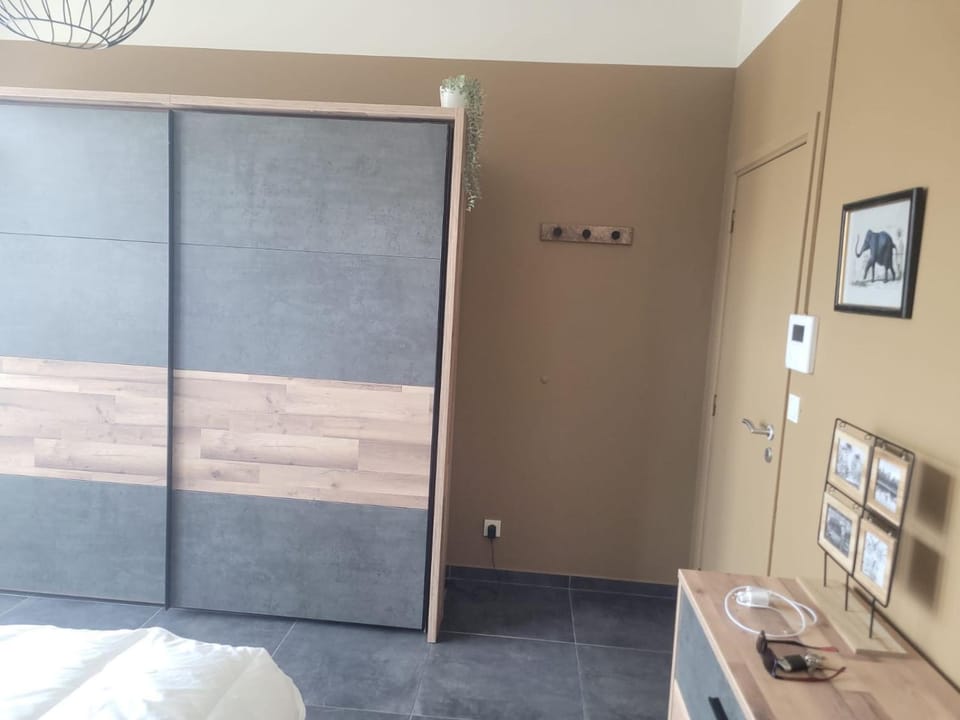 Espace Cuesmois chambre Bed and Breakfast in Hauts-de-France