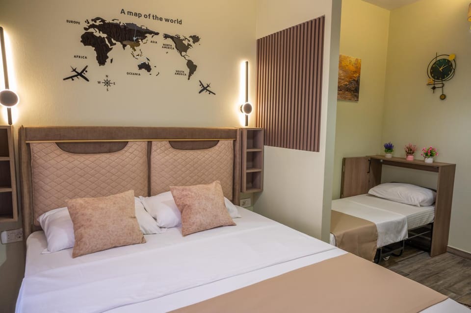 Photo of the whole room, Bedroom