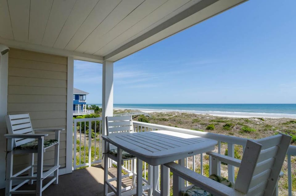 Ocean Breeze by Bryant Real Estate House in Wrightsville Beach
