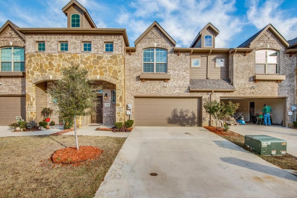 Irving Bliss House in Irving