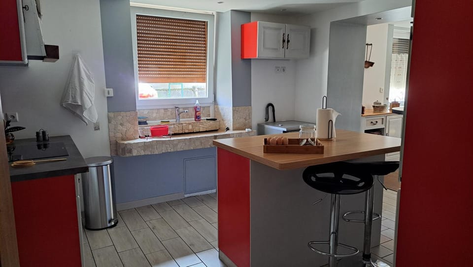 Dining area, stove, washing machine, kitchen
