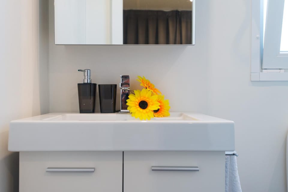 Shower, Toilet, Bathroom, towels, towels