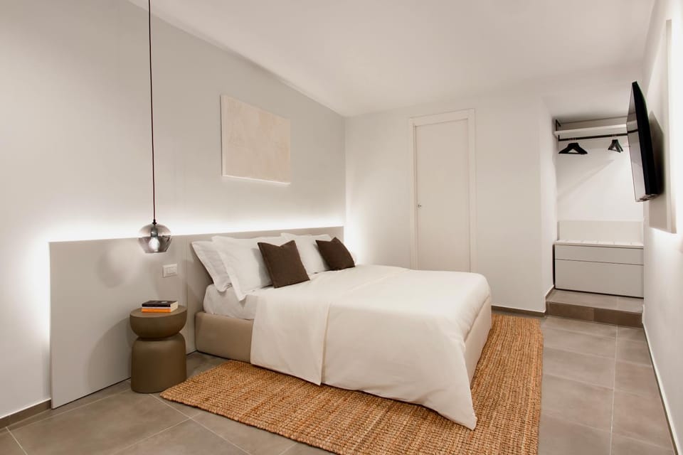 Bed, Photo of the whole room, Bedroom, wardrobe