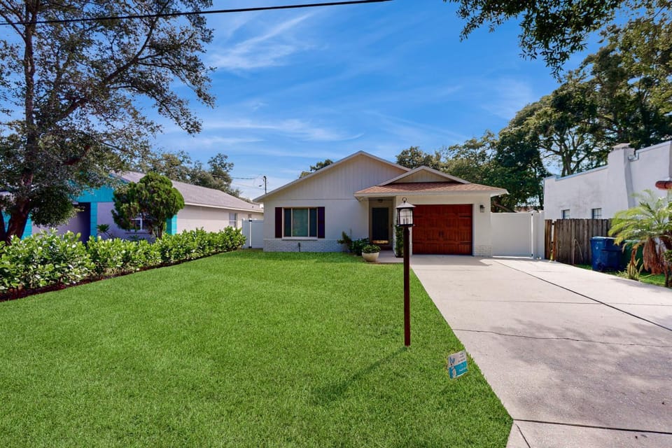 Bayside Bungalow House in Tampa