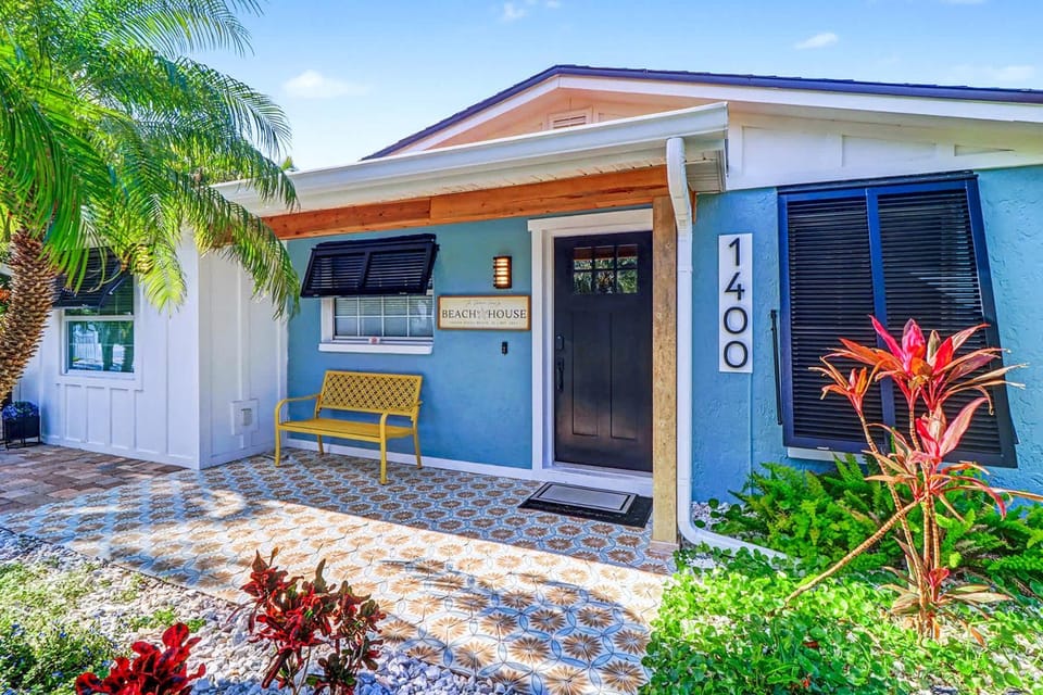 Out of Office Oasis House in Indian Rocks Beach