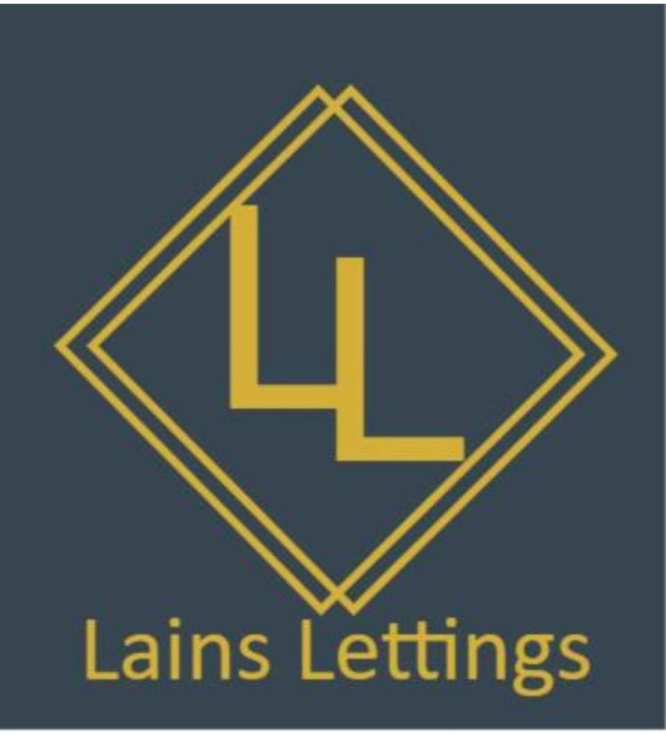Netflix, Parking, Wifi, in Historical Townhouse Central Location by Lains Lettings Apartment in Aberdeen