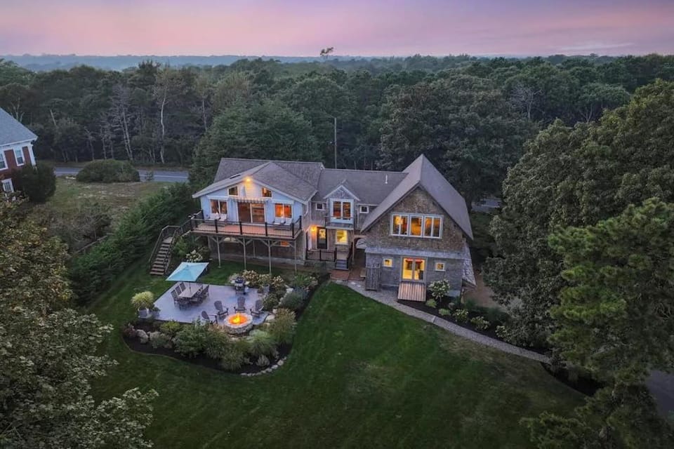 Grand View Getaway House in West Dennis