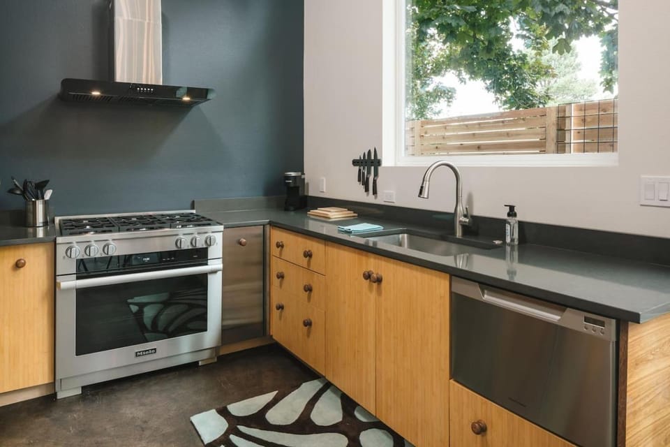 WoodstockNet ZeroChef KitchenFirepitPet-OK Villa in Portland