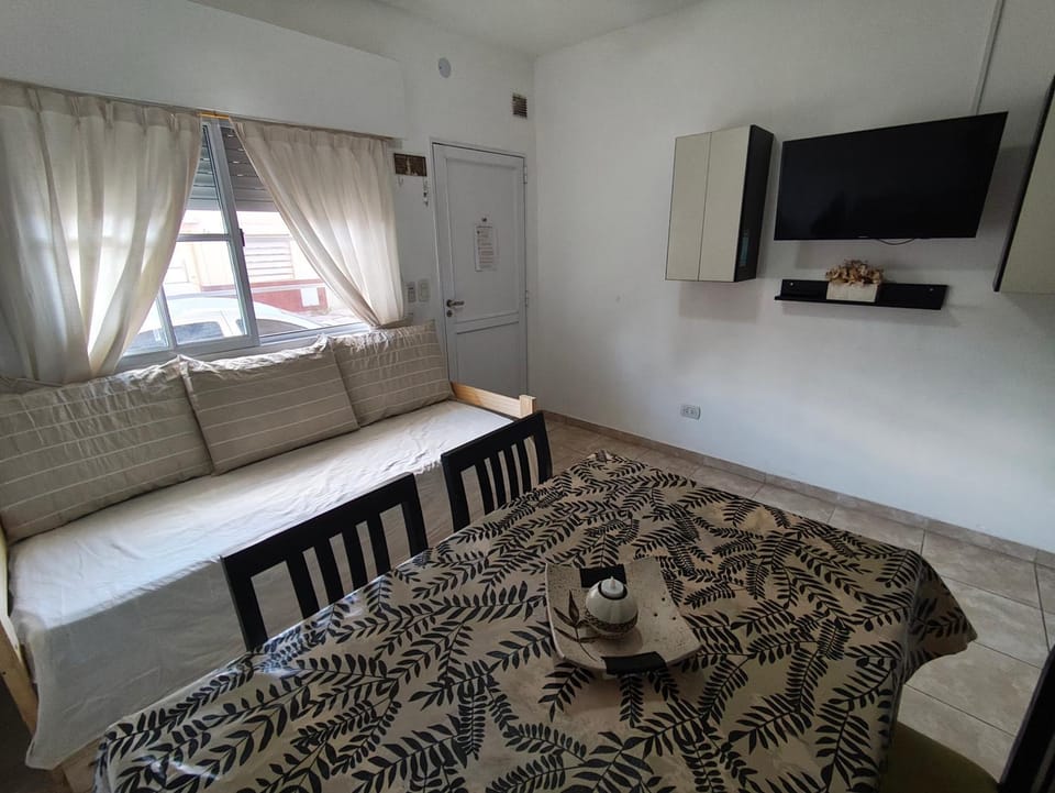 Bed, TV and multimedia, Living room, Dining area