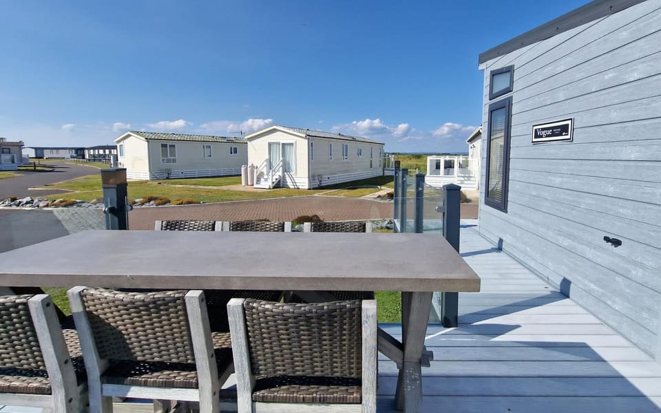 View (from property/room), Balcony/Terrace, Seating area