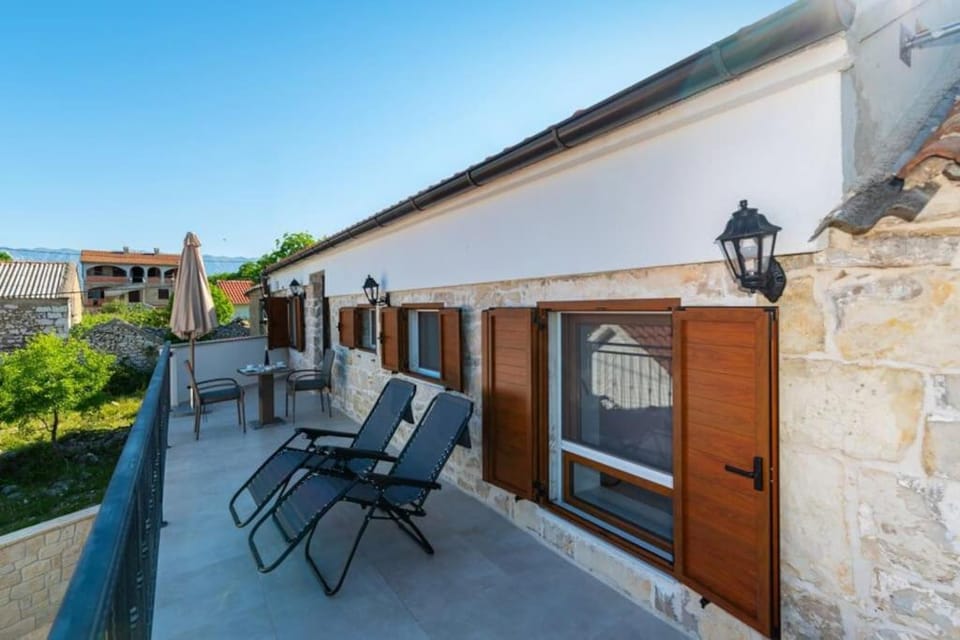 Patio, View (from property/room), Balcony/Terrace