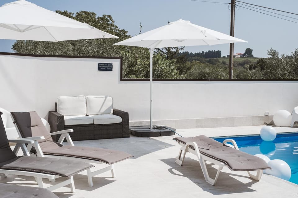Swimming pool, sunbed
