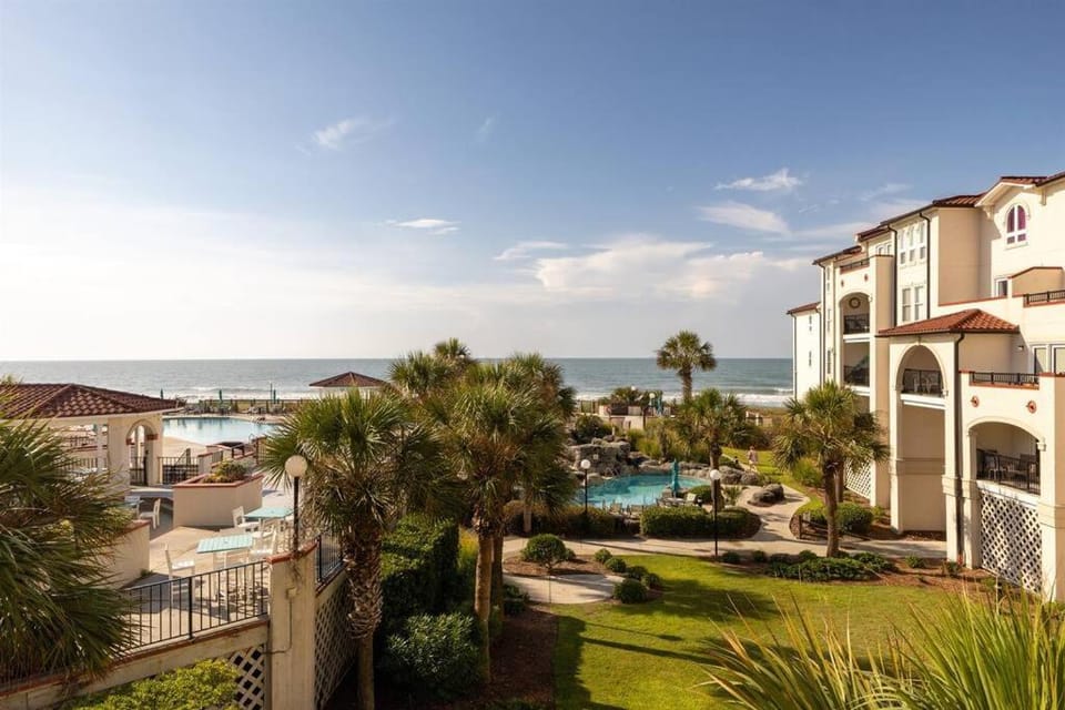 Pool view, Sea view