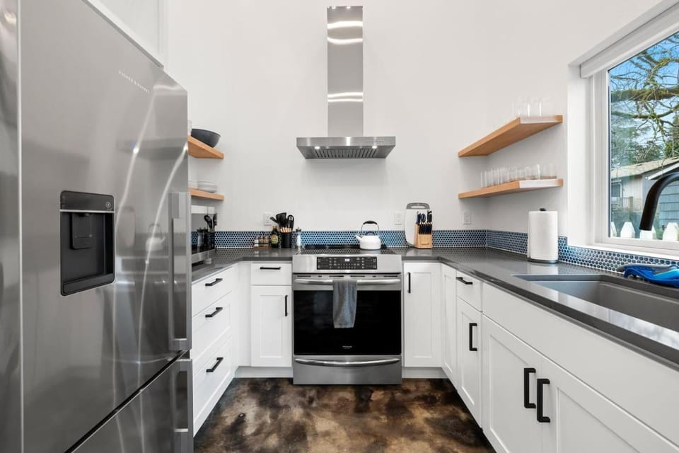 Coda Walkable Woodstock Guesthouse Portland Apartment in Portland